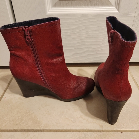 Calvin Klein Jeans Odelle Women's Boots Wedge CALF HAIR  sz 8 - Picture 8 of 8